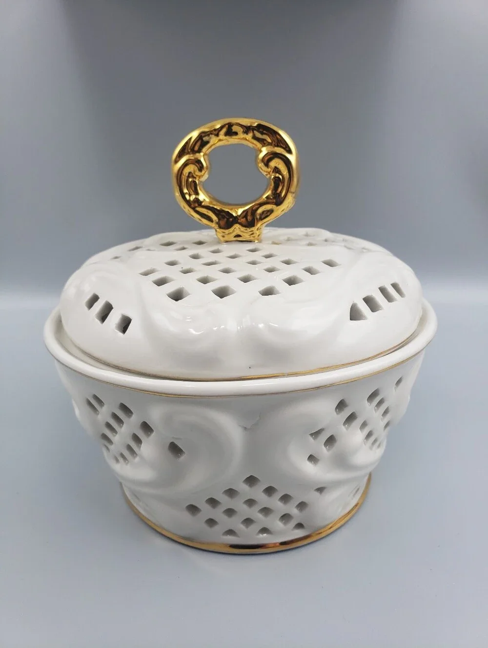 Large Vtg White Porcelain Lidded Trinket Box w/Gold Details Open Lattice 1970's